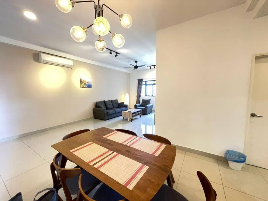Meridin Medini By Wp Homestay Nusajaya (Iskandar Puteri) Exterior foto